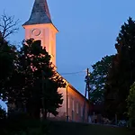 Bed & Breakfast St.michael Panzio Lovaspark 3*
