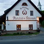 Bed & Breakfast St.michael Panzio Lovaspark 3*