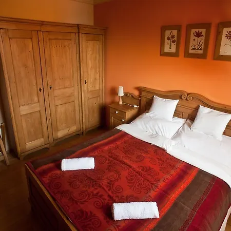 St.michael Panzio Lovaspark Bed & Breakfast