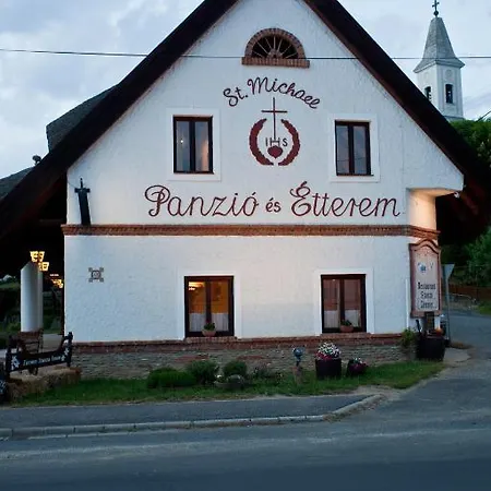 Oda ve Kahvaltı St.michael Panzio Lovaspark 3*