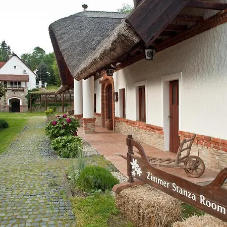 Bed & Breakfast St.michael Panzio Lovaspark Vasszentmihaly