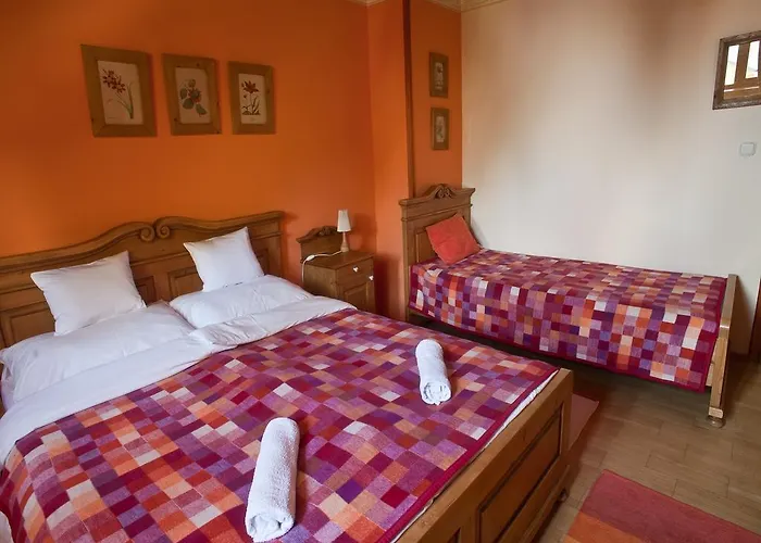 St.michael Panzio Lovaspark Bed & Breakfast