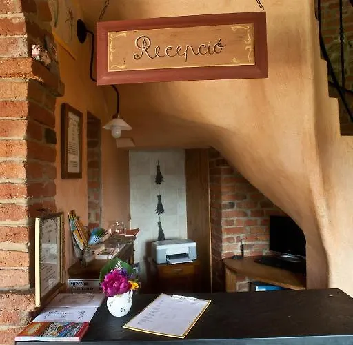 St.michael Panzio Lovaspark Bed & Breakfast